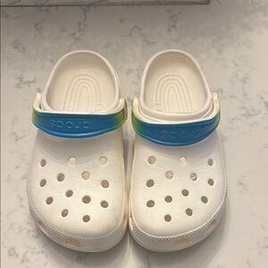 CROCS White, blue, and green color. Women’s size 8